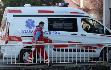 Drama ispred kovid ambulante: Preminuo čovjek, Hitna pomoć pokušala reanimaciju