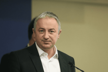 “NEKA VAS OBASJA PRAZNIČNA SVJETLOST” Borenović katolicima čestitao Božić