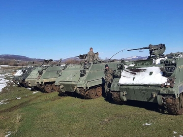 Region se hvali novom vojnom opremom, u BiH se transporteri raspadaju