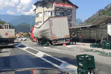 Ružne scene tokom verbalnog sukoba u Konjicu: Policajac pljunuo vozača!