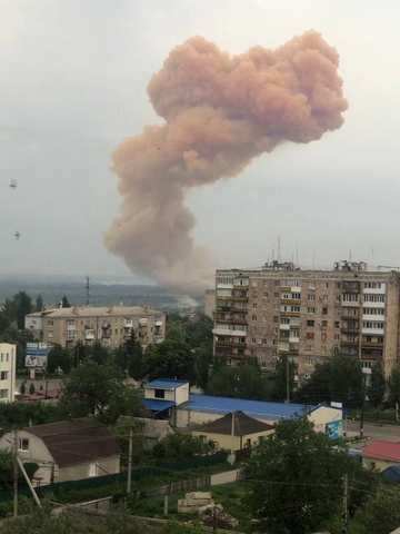 UŽIVO /VIDEO/ Vazdušni udar u Sjeverodonjecku – pogođen rezervoar sa azotnom kiselinom;Rusi zauzeli Jarovaju;Odgovor iz Moskve: Molite se Bogu
