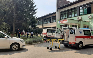 Detalji horora u u Sanskom Mostu:  Domar iz puške ubio direktora, profesoricu i sekretaricu!