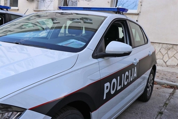 Šest povrijeđenih u sudaru tri automobila